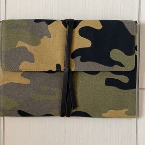 New Bellamy Camo Clutch